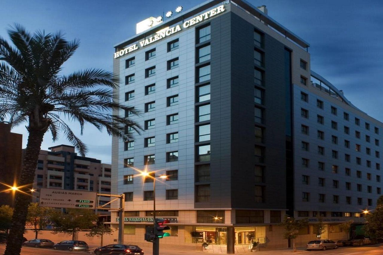 Nh Valencia Center Hotel Bagian luar foto
